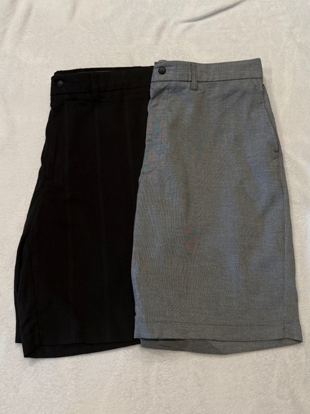 Haggar In Motion Performance Shorts Black and Gray Textured (2)